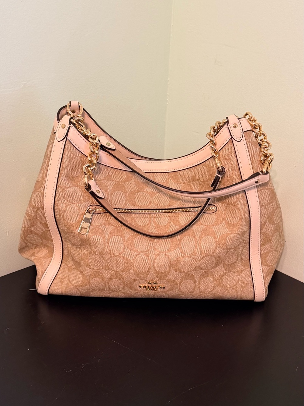 Like New Coach Signature Leather Shoulder Bag